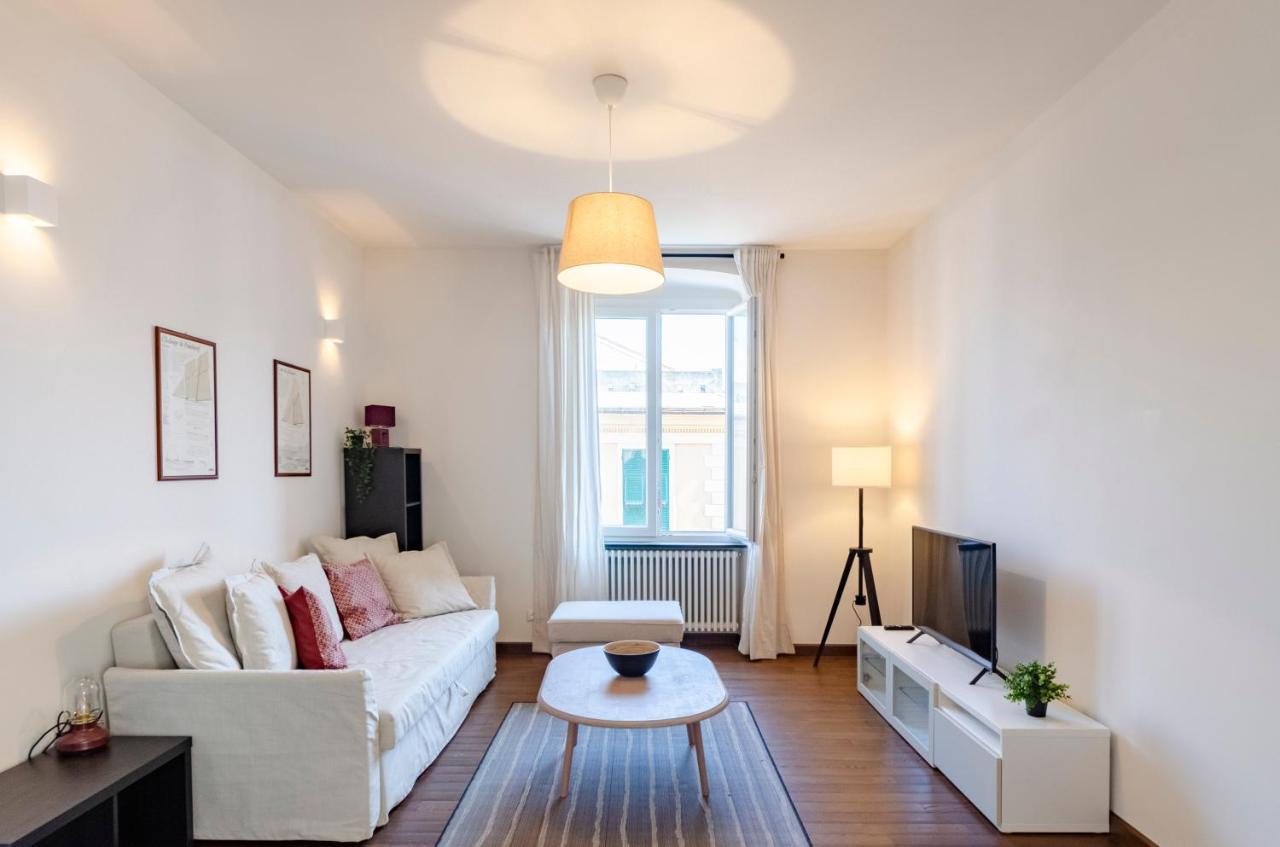 Joivy Spacious Family Apt For 4, In Carignano, Genova Exterior foto