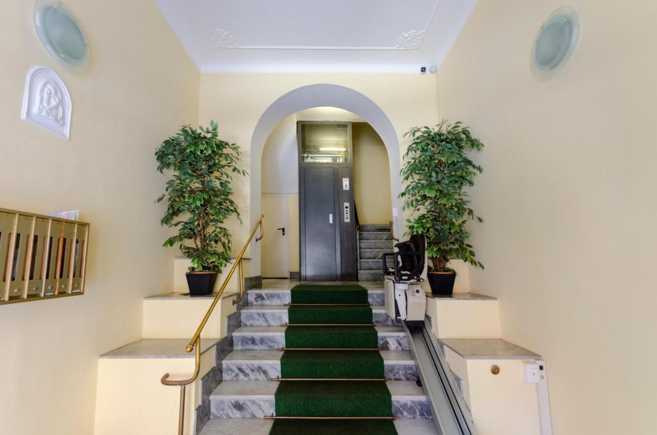 Joivy Spacious Family Apt For 4, In Carignano, Genova Exterior foto